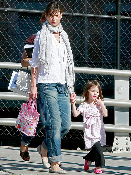 Katie Holmes si Suri