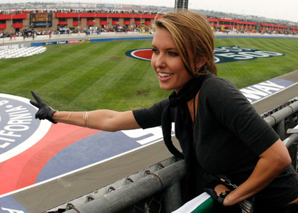 Audrina Patridge – sexy la Pepsi 500