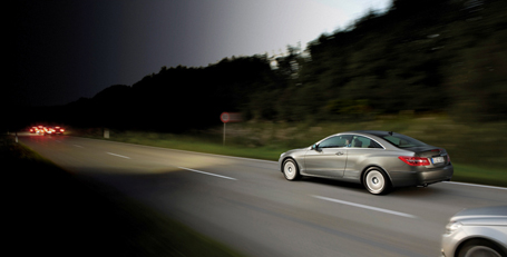 Mercedes-Benz România campania Test de Lumini pentru siguranţa în trafic