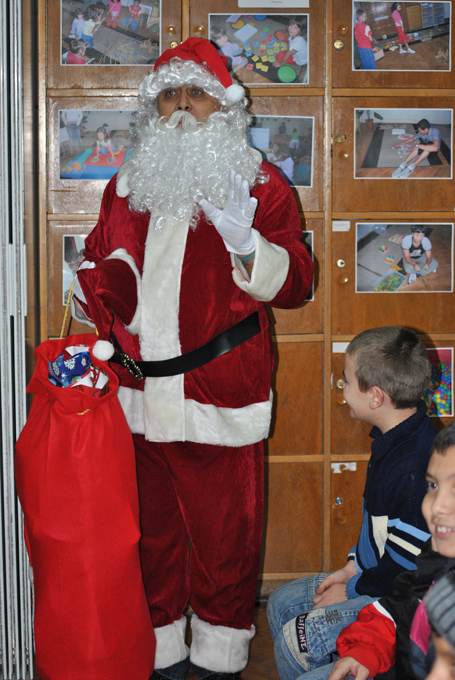 Împreună pentru un Moş Crăciun darnic 