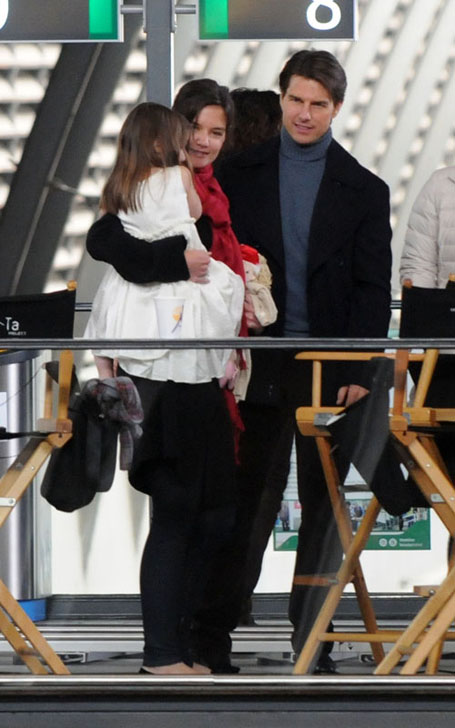 Kaite & Suri în vizită la Tom pe platourile de filmare de la 'Knight And Day'