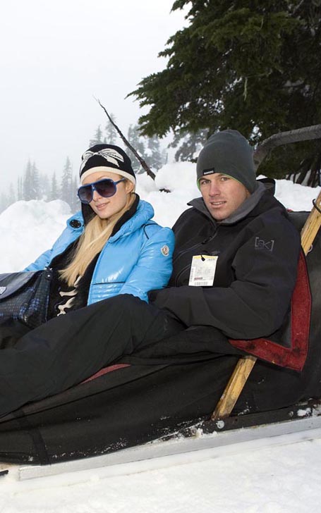 Paris HiltParis Hilton şi Doug Reinhardt: vacanţă în Vancouver Paris HiltParis Hilton şi Doug Reinhardt: vacanţă în Vancouver