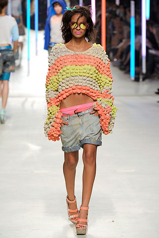 Unique spring-summer 2010 fashion show London