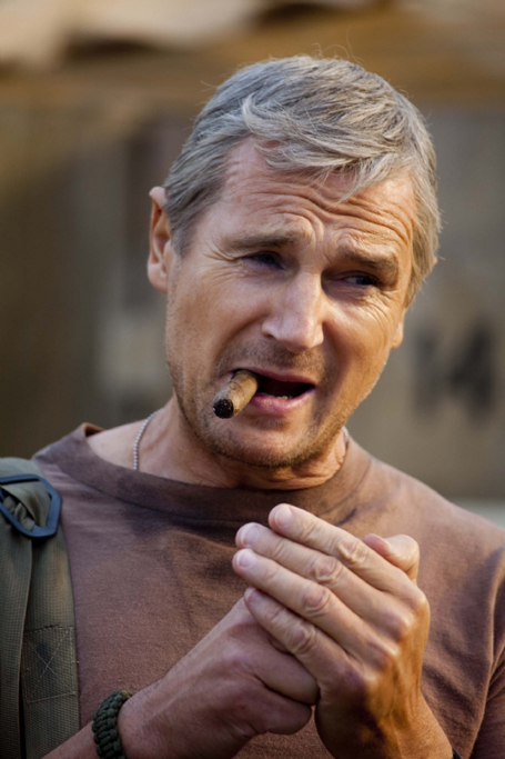 Liam Neeson în rolul lui Hannibal din The-A-Team