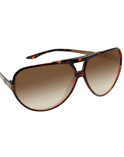 Ochelari de soare Armani 65 usd disponibili pe armaniexchange.com