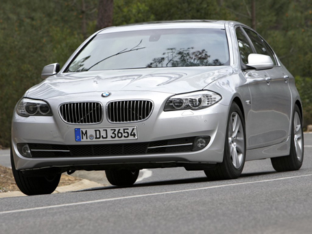 Eleganţă şi stil: BMW Seria 5 2011 cu ampatament lung