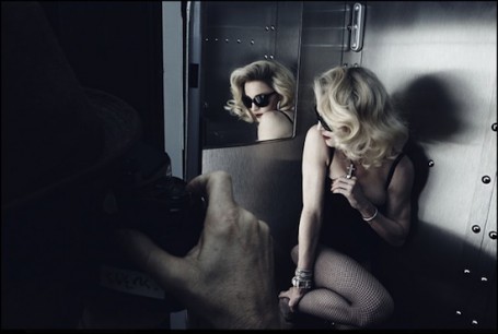 madonna-dg23