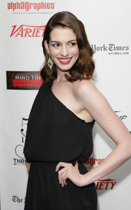 Anne Hathaway 2010